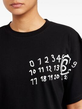 Camiseta MM6 Numeric Handwritten Negra