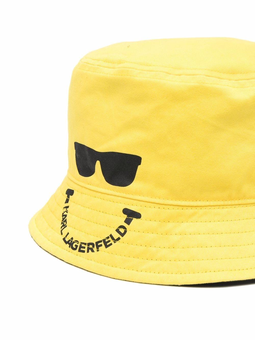 Gorro Karl Lagerfeld amarillo karl x smiley bucket
