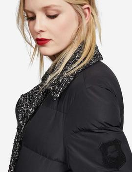 Chaqueta Karl Lagerfeld negra bouclé y nylon