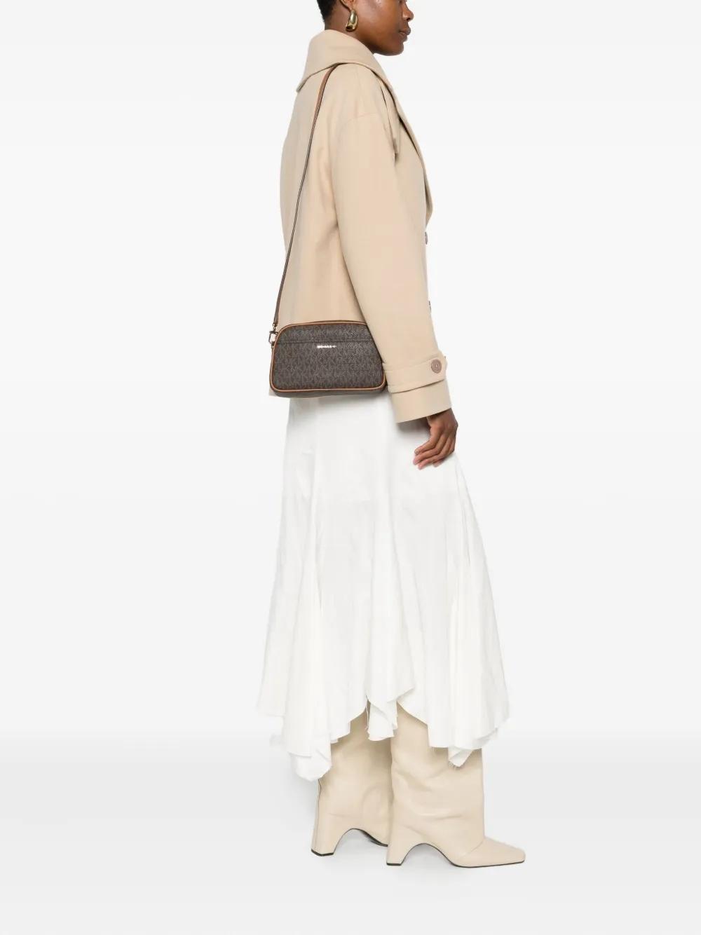 Bolso Michael Kors Camera Bag Monograma